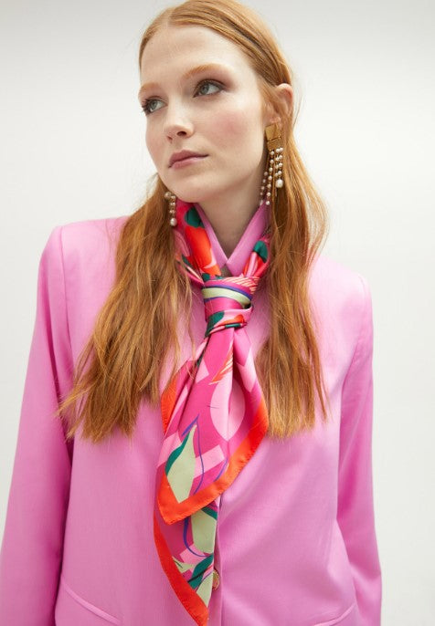 Lola Casademunt Scarf