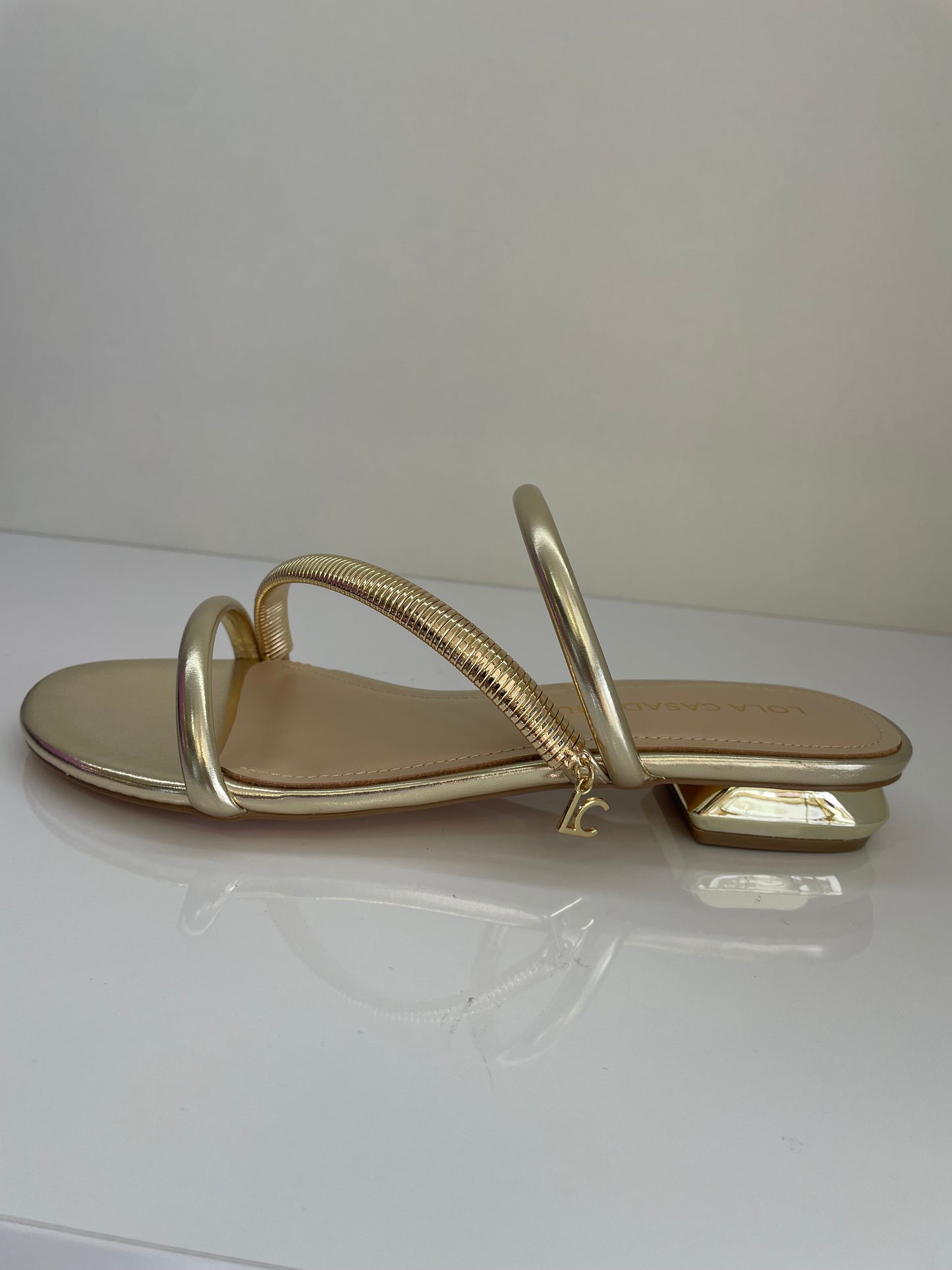 Chinelo Lola Casademunt