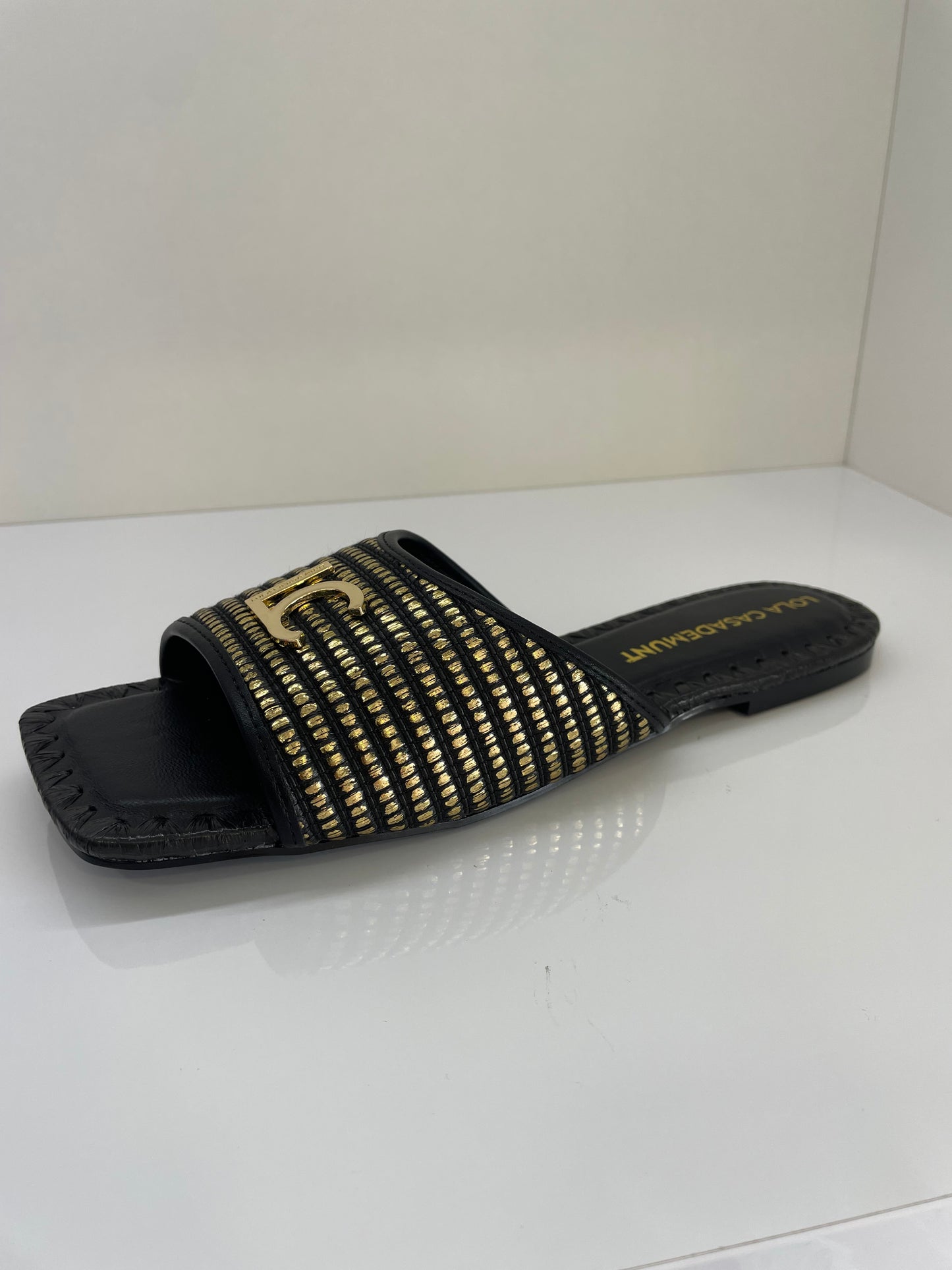 Chinelo Lola Casademunt