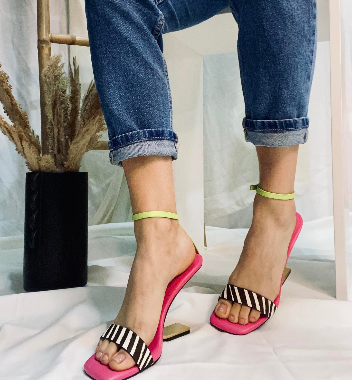 Sandálias Jeffrey Campbell