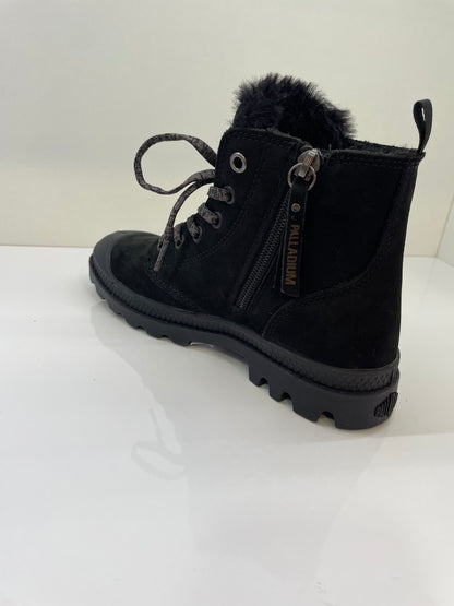 Bota Palladium
