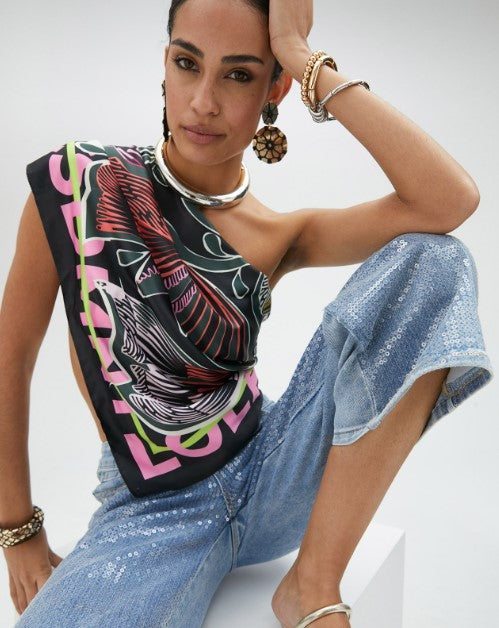 Lola Casademunt Scarf