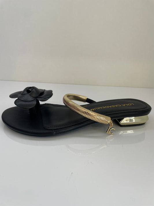 Chinelo Lola Casademunt