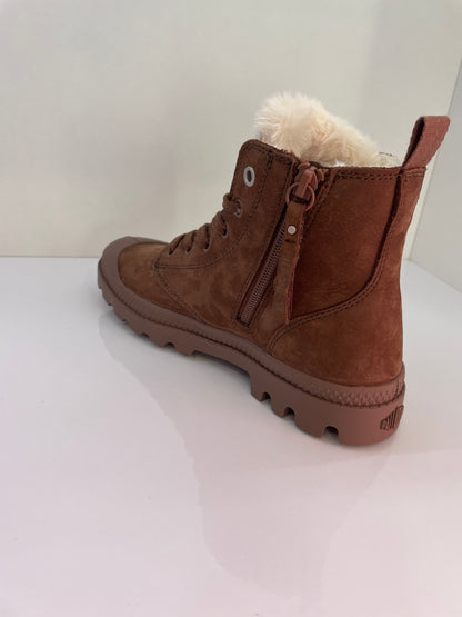 Bota Palladium