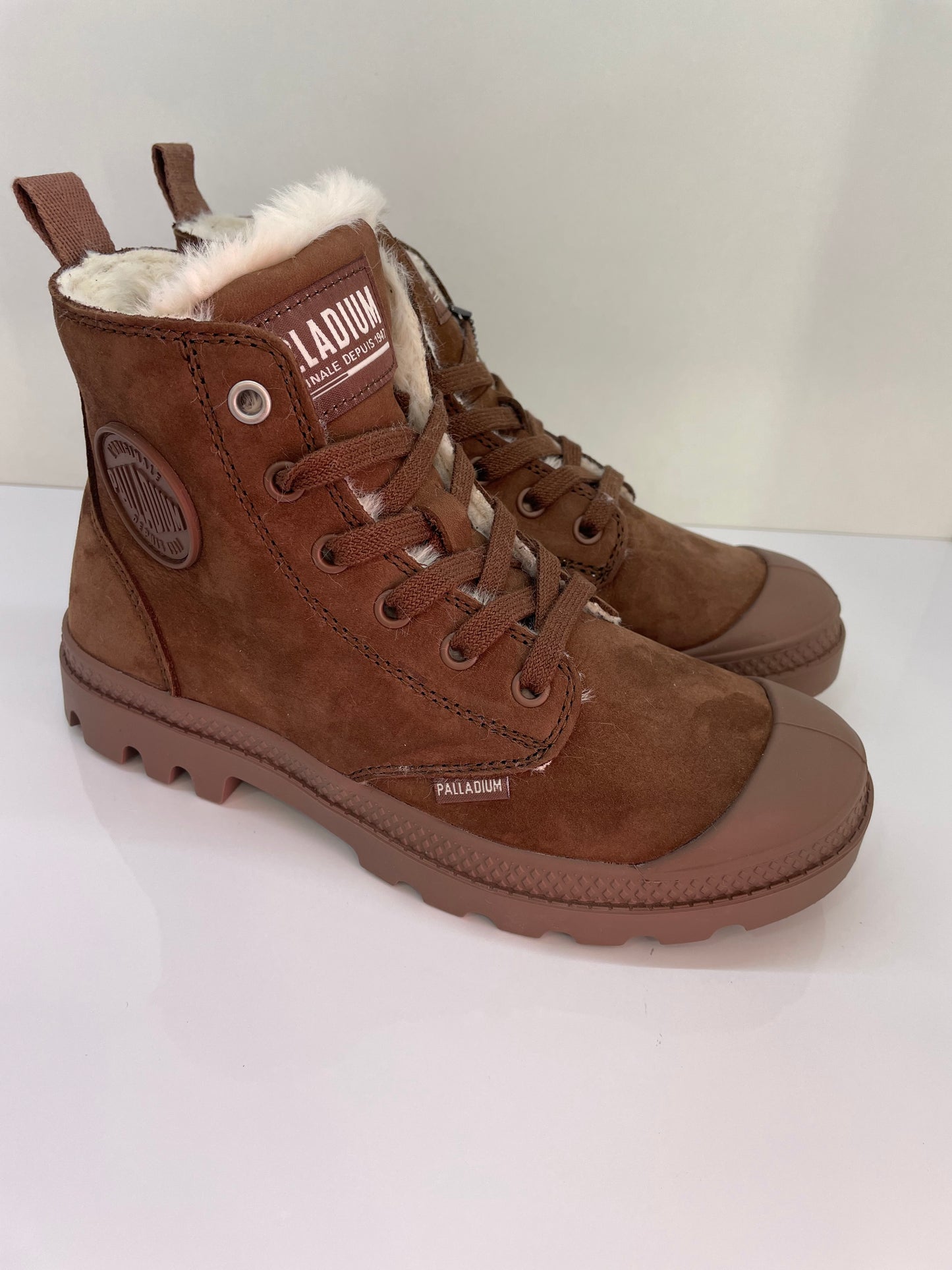 Bota Palladium