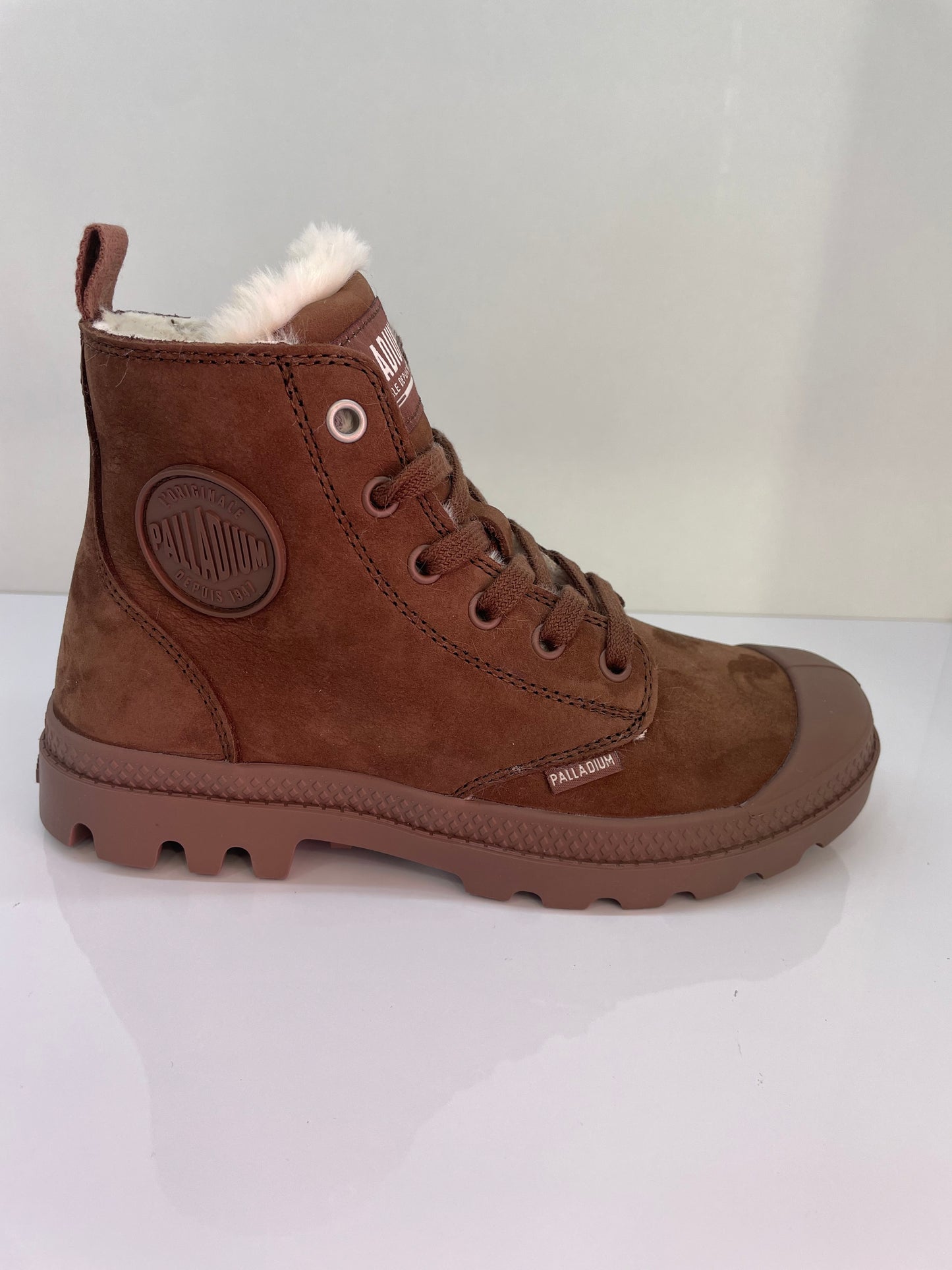 Bota Palladium