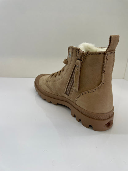 Bota Palladium