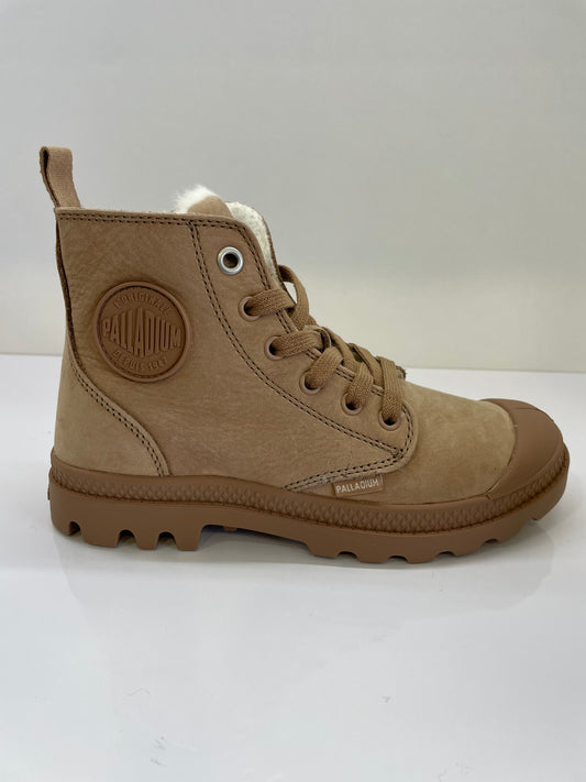Bota Palladium