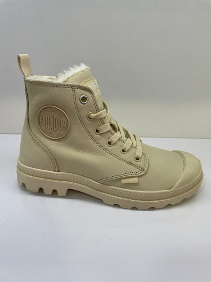 Bota Palladium
