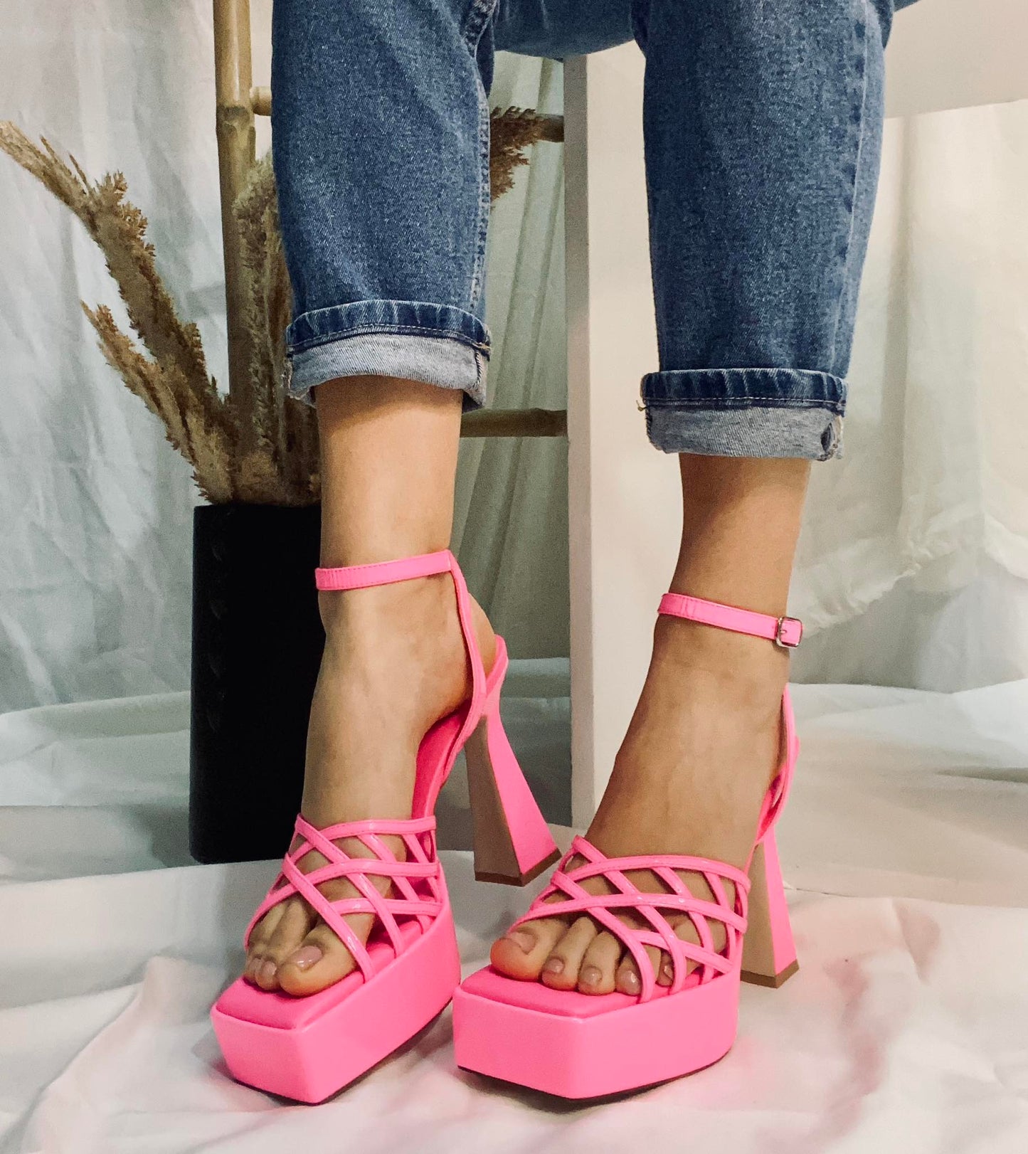 Sandálias Jeffrey Campbell