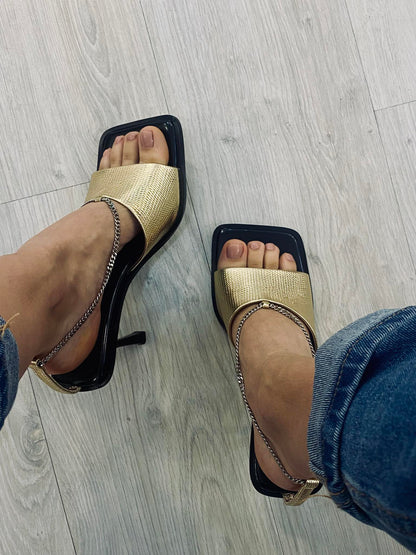 Sandálias Jeffrey Campbell